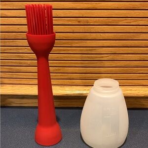 Pampered Chef baster & cup